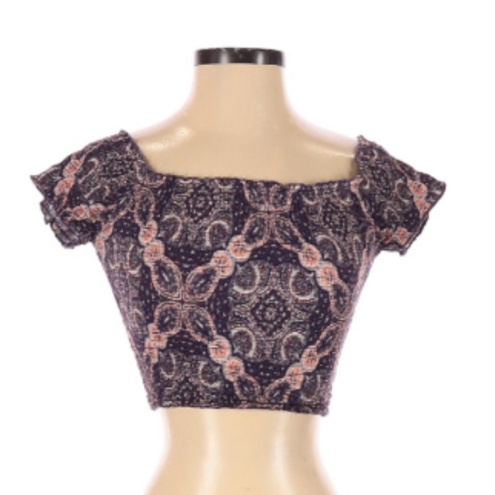 Kendall and Kylie square neck
